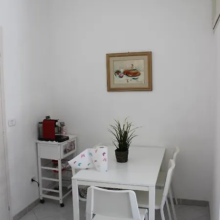 Casa Daniela 2 Bilocali In Centro A A 80 Metri Dalla *
